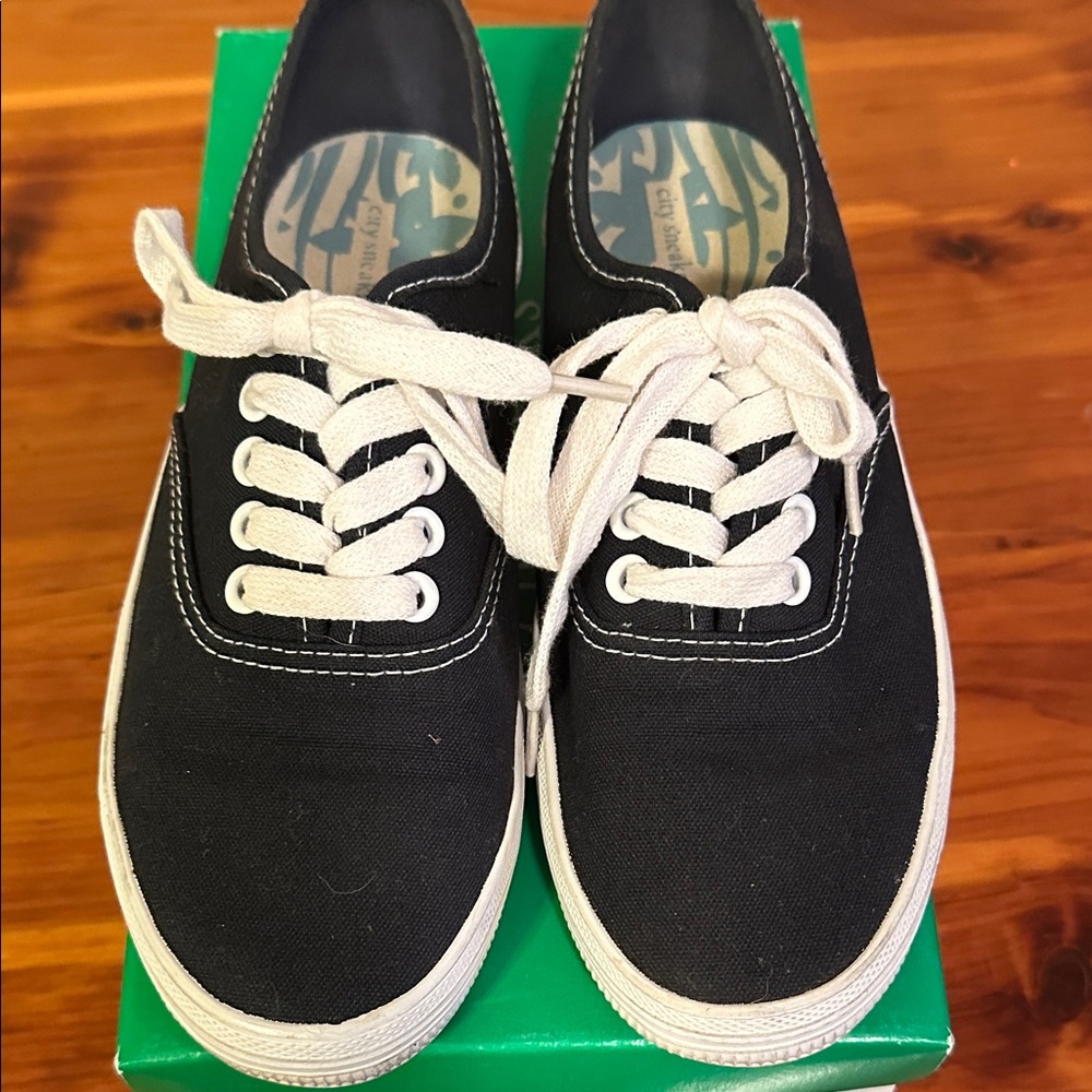 Navy Canvas Sneakers with White Laces
